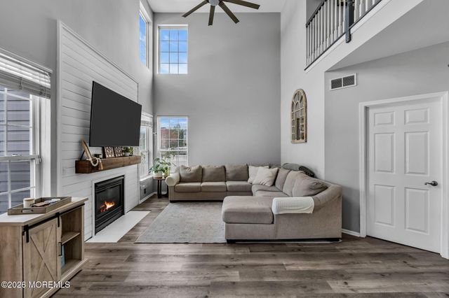 12 Lancaster Way, Jackson, NJ 08527