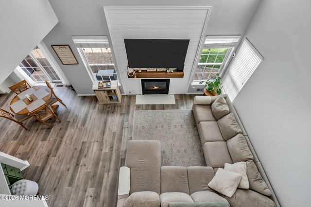 12 Lancaster Way, Jackson, NJ 08527