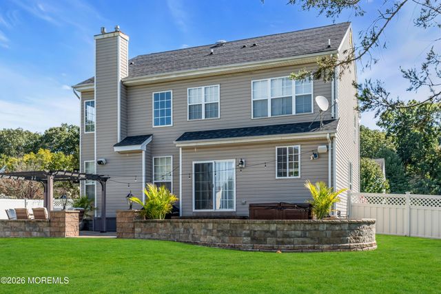 12 Lancaster Way, Jackson, NJ 08527