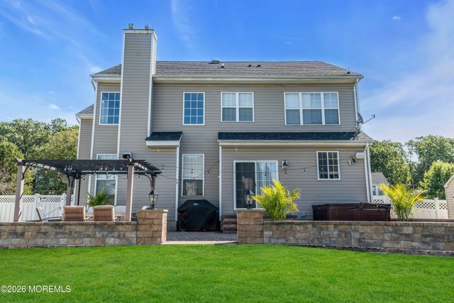 12 Lancaster Way, Jackson, NJ 08527