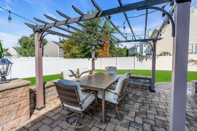 12 Lancaster Way, Jackson, NJ 08527