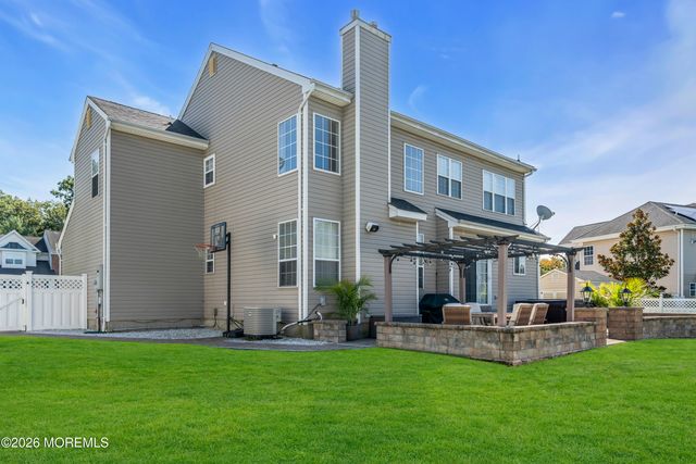 12 Lancaster Way, Jackson, NJ 08527
