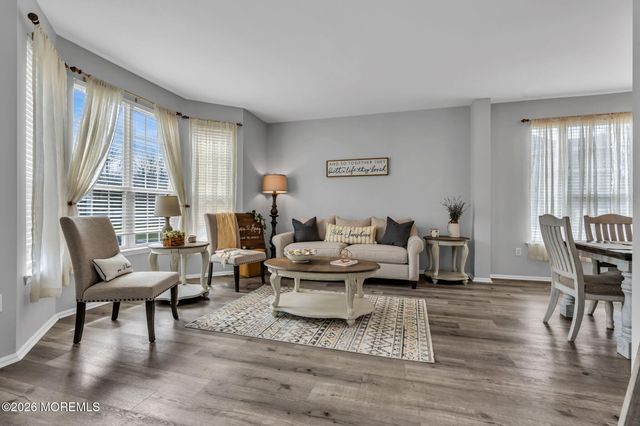 12 Lancaster Way, Jackson, NJ 08527