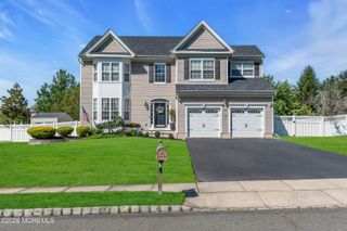 12 Lancaster Way, Jackson, NJ 08527