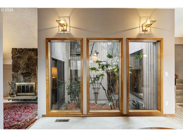 11895 Se KNEE Ct, Happy Valley, OR 97086