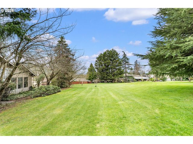 11895 Se KNEE Ct, Happy Valley, OR 97086