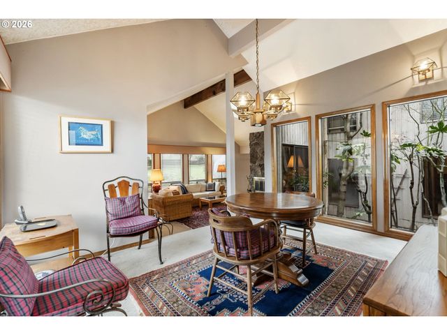 11895 Se KNEE Ct, Happy Valley, OR 97086