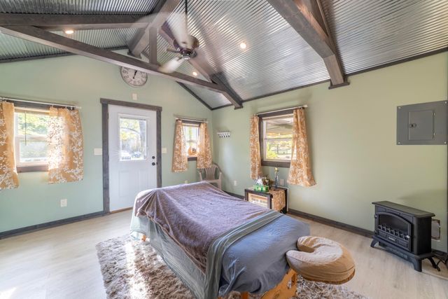 17 E 900 N, Chesterton, IN 46304