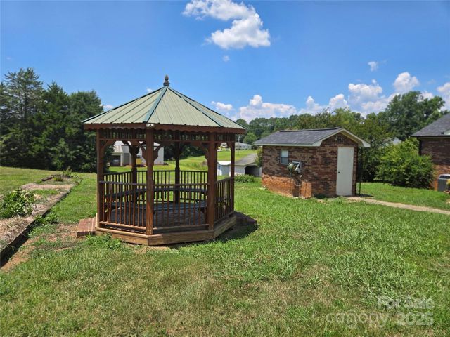 541 Old Nc 277 Road, Bessemer City, NC 28016