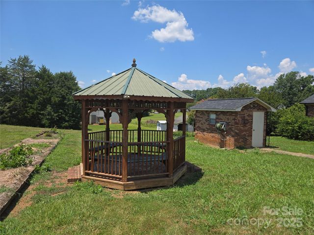 541 Old Nc 277 Road, Bessemer City, NC 28016