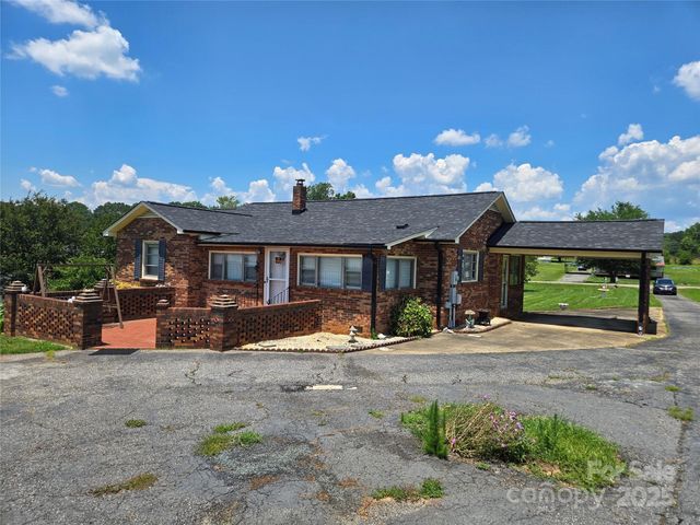 541 Old Nc 277 Road, Bessemer City, NC 28016
