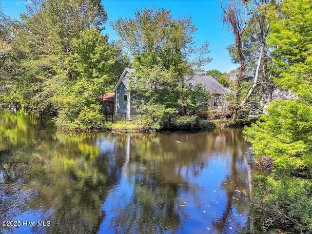3412 Waccamaw Shores Road, Lake Waccamaw, NC 28450