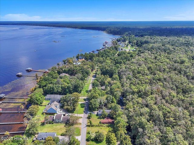 3412 Waccamaw Shores Road, Lake Waccamaw, NC 28450