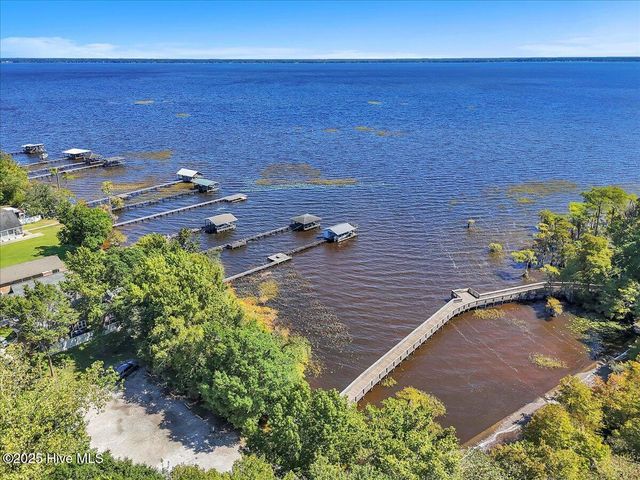 3412 Waccamaw Shores Road, Lake Waccamaw, NC 28450