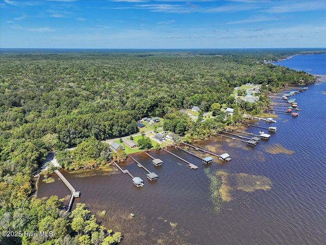 3412 Waccamaw Shores Road, Lake Waccamaw, NC 28450
