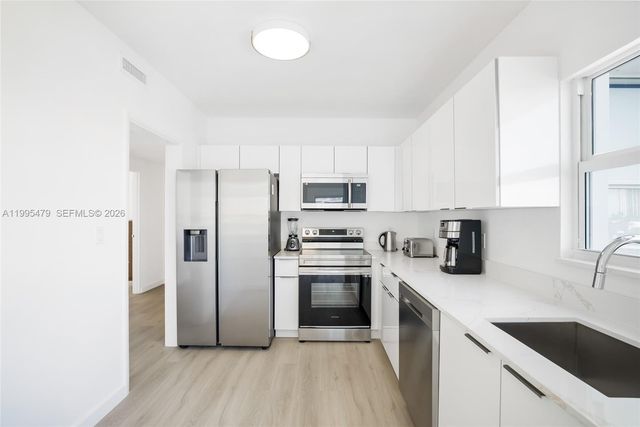 9881 E Bay Harbor Dr 401, Bay Harbor Islands, FL 33154