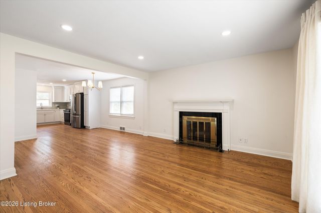 215 Biltmore Rd, Louisville, KY 40207