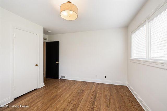 215 Biltmore Rd, Louisville, KY 40207