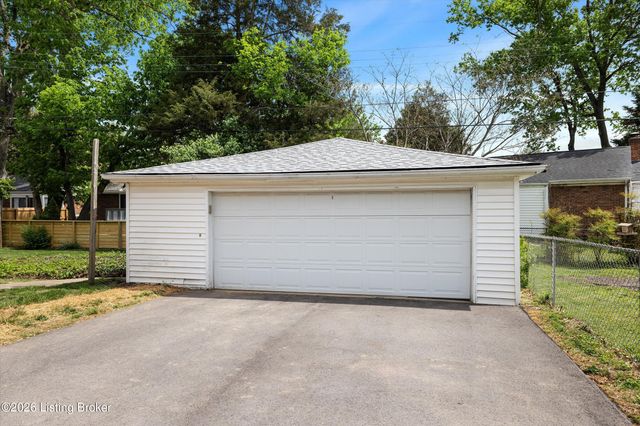 215 Biltmore Rd, Louisville, KY 40207