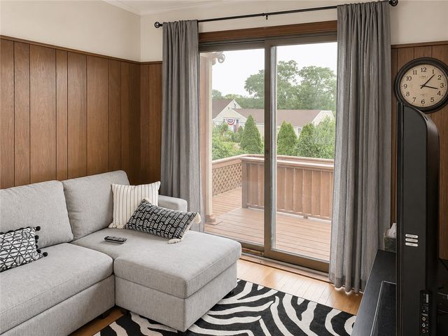 1000 Hope Street, Bristol, RI 02809