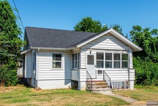15 Park Avenue, Bloomingdale, NJ 07403
