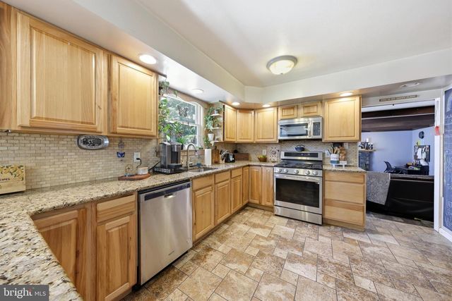 36 BRANDYWINE DR, Berlin, NJ 08009