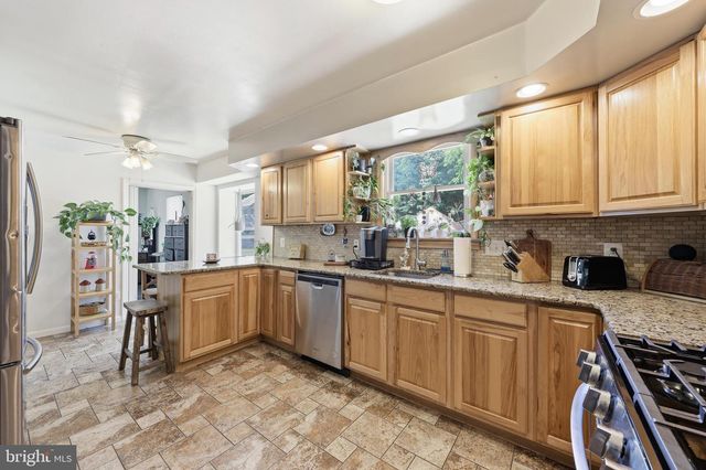 36 BRANDYWINE DR, Berlin, NJ 08009