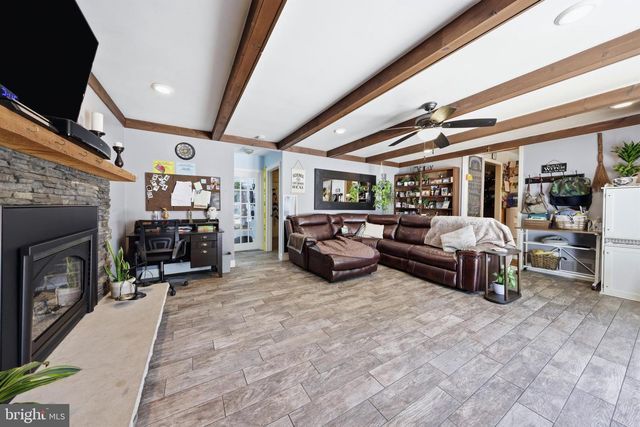 36 BRANDYWINE DR, Berlin, NJ 08009