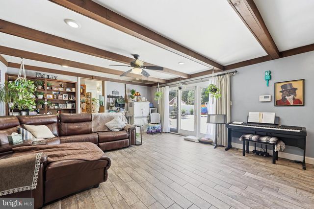 36 BRANDYWINE DR, Berlin, NJ 08009