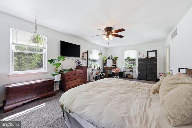 36 BRANDYWINE DR, Berlin, NJ 08009