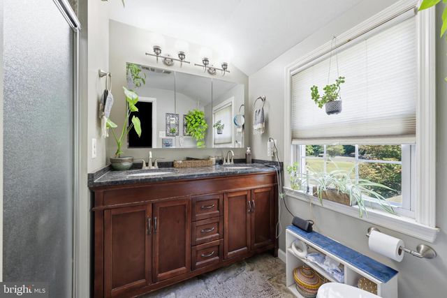 36 BRANDYWINE DR, Berlin, NJ 08009