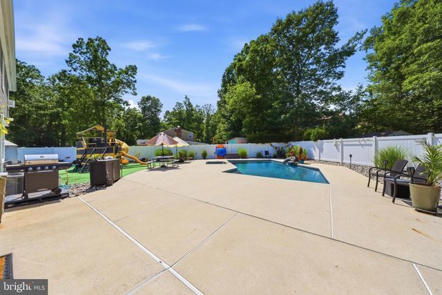 36 BRANDYWINE DR, Berlin, NJ 08009