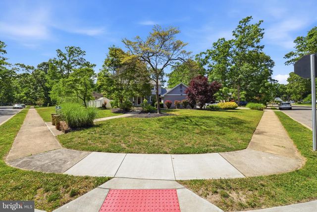 36 BRANDYWINE DR, Berlin, NJ 08009