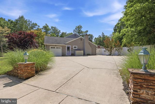 36 BRANDYWINE DR, Berlin, NJ 08009