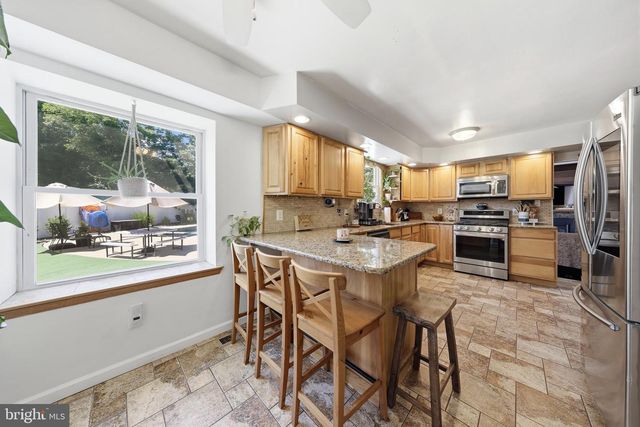 36 BRANDYWINE DR, Berlin, NJ 08009