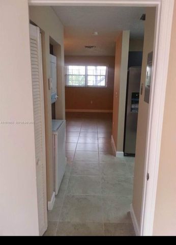 6435 SW 130th Ave 305, Miami, FL 33183