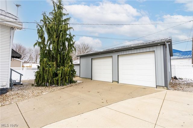 702 Griffith Avenue SW, Massillon, OH 44647