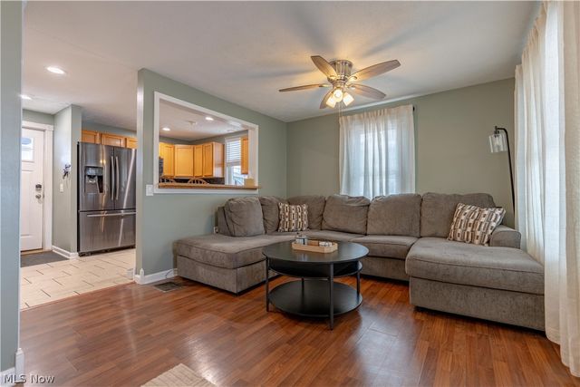 702 Griffith Avenue SW, Massillon, OH 44647