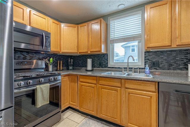 702 Griffith Avenue SW, Massillon, OH 44647