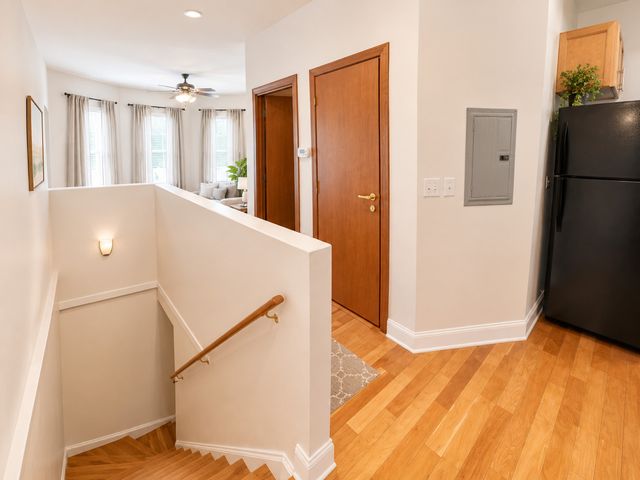 1647 W Sherwin Avenue 1, Chicago, IL 60626