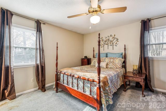 2501 Castlewood Drive, Gastonia, NC 28056