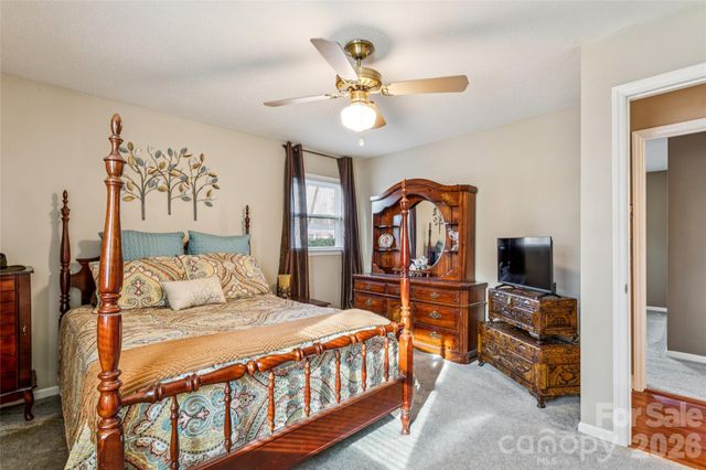 2501 Castlewood Drive, Gastonia, NC 28056