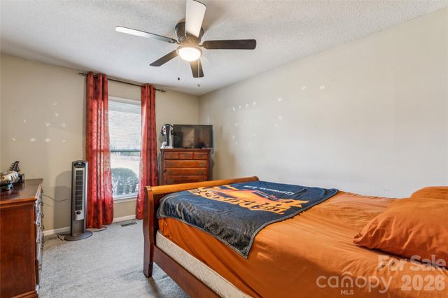 2501 Castlewood Drive, Gastonia, NC 28056