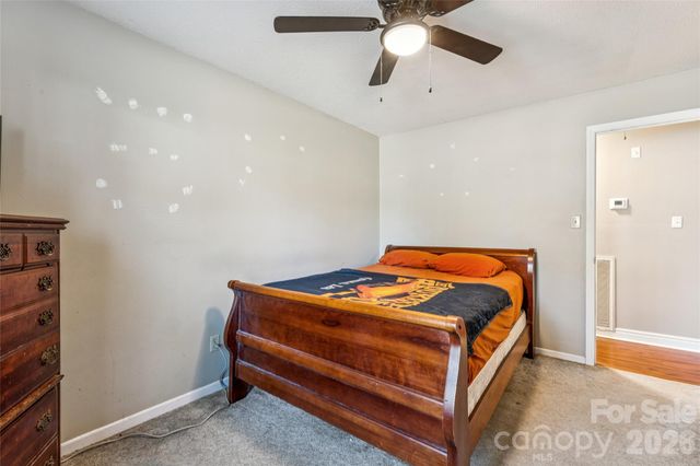 2501 Castlewood Drive, Gastonia, NC 28056