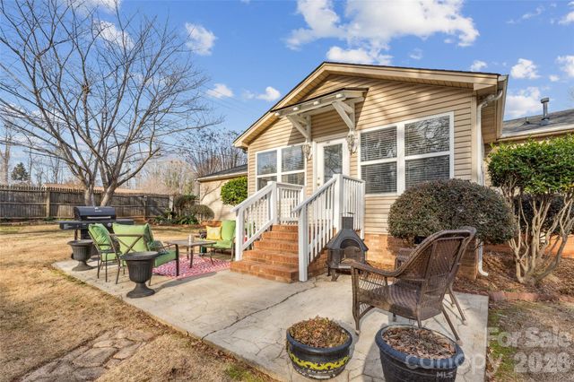 2501 Castlewood Drive, Gastonia, NC 28056