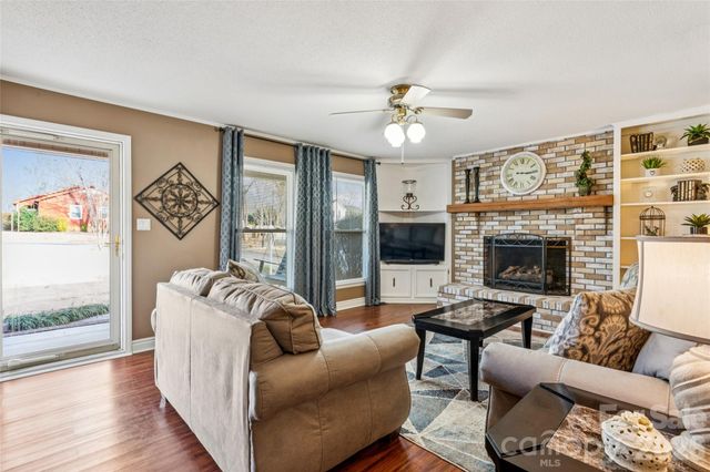 2501 Castlewood Drive, Gastonia, NC 28056