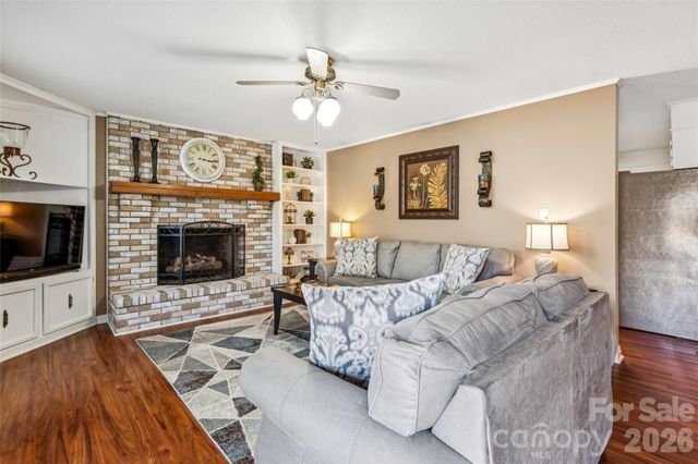 2501 Castlewood Drive, Gastonia, NC 28056