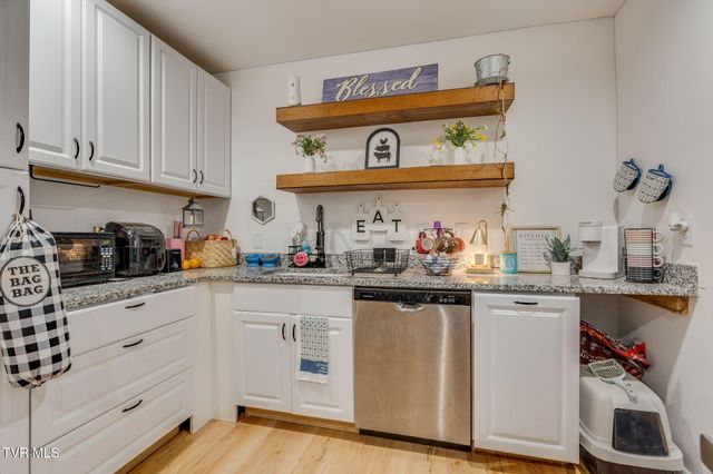 403 Wilson Avenue, Johnson City, TN 37604
