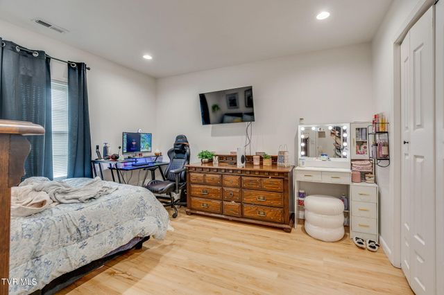 403 Wilson Avenue, Johnson City, TN 37604