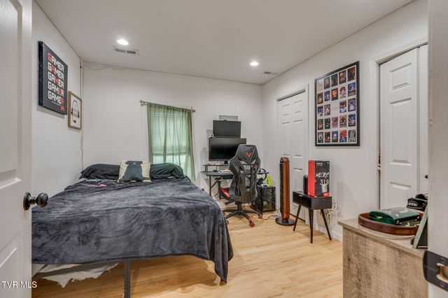 403 Wilson Avenue, Johnson City, TN 37604